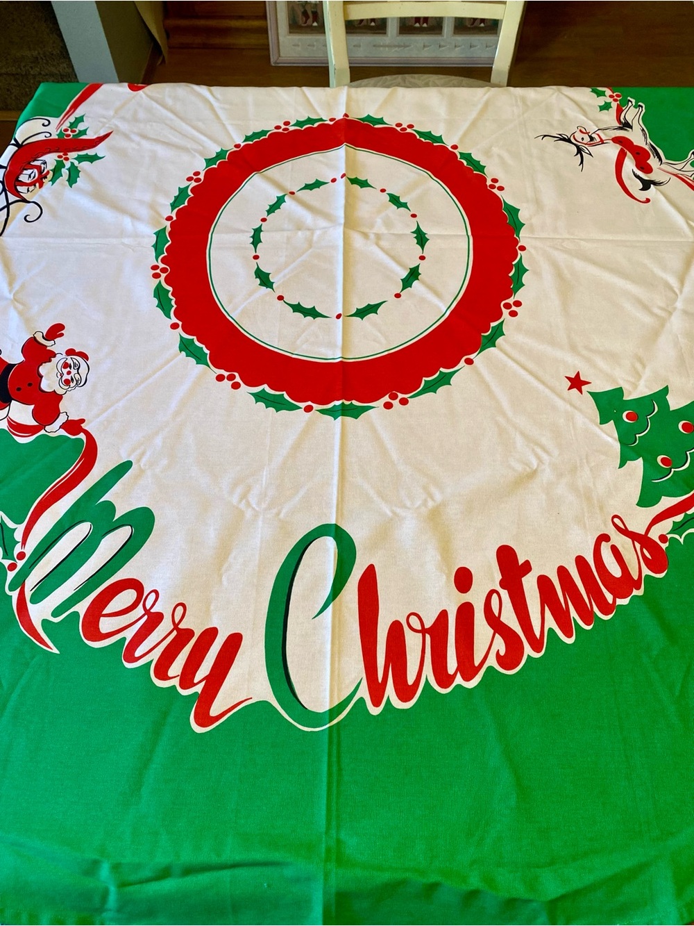 Moda Home Christmas Tablecloth Vintage Inspired 60" Round